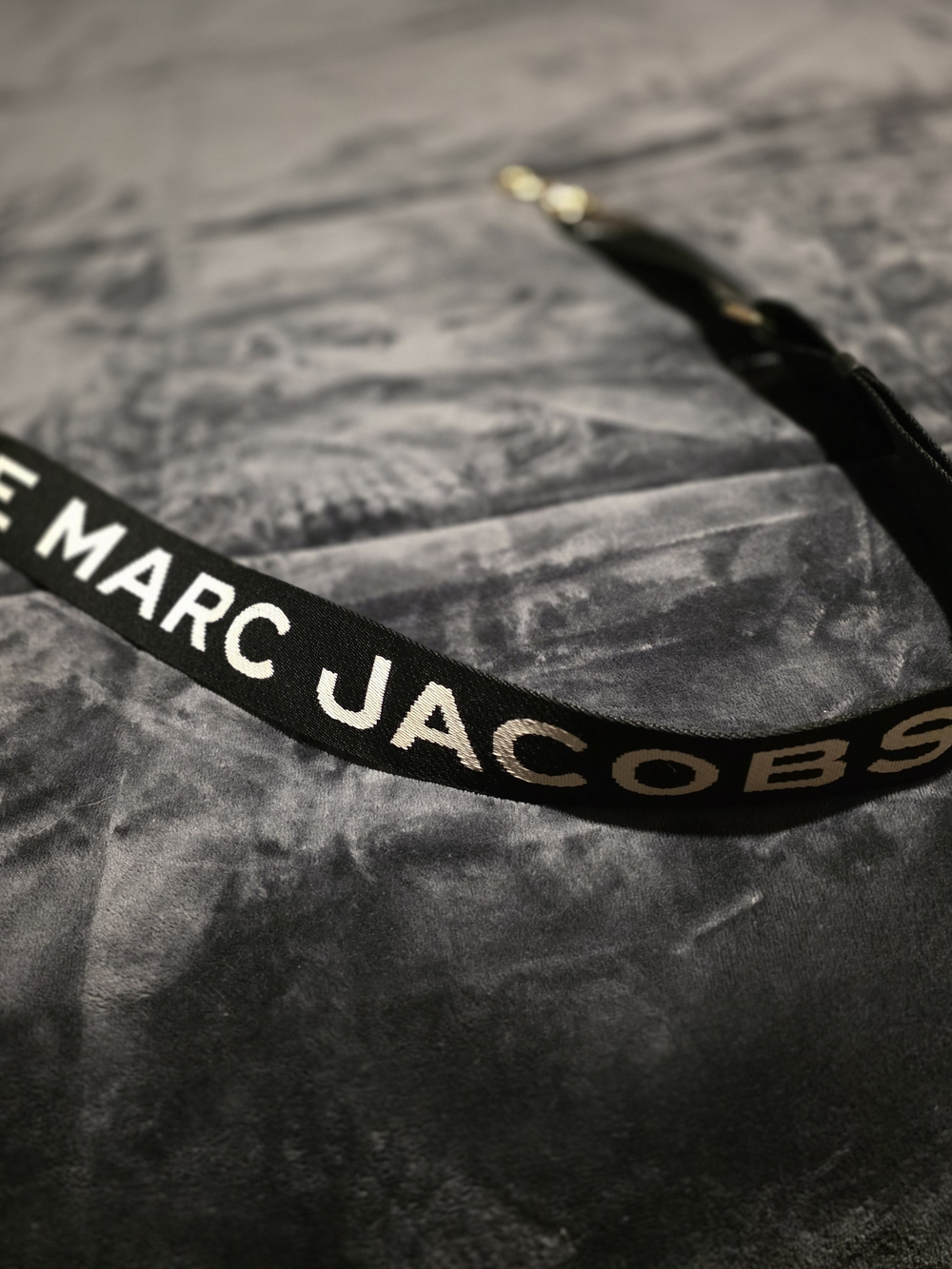 Marc Jacobs Black and White Logo Webbing Strap with Gold Hardware - Picture 2 of 7